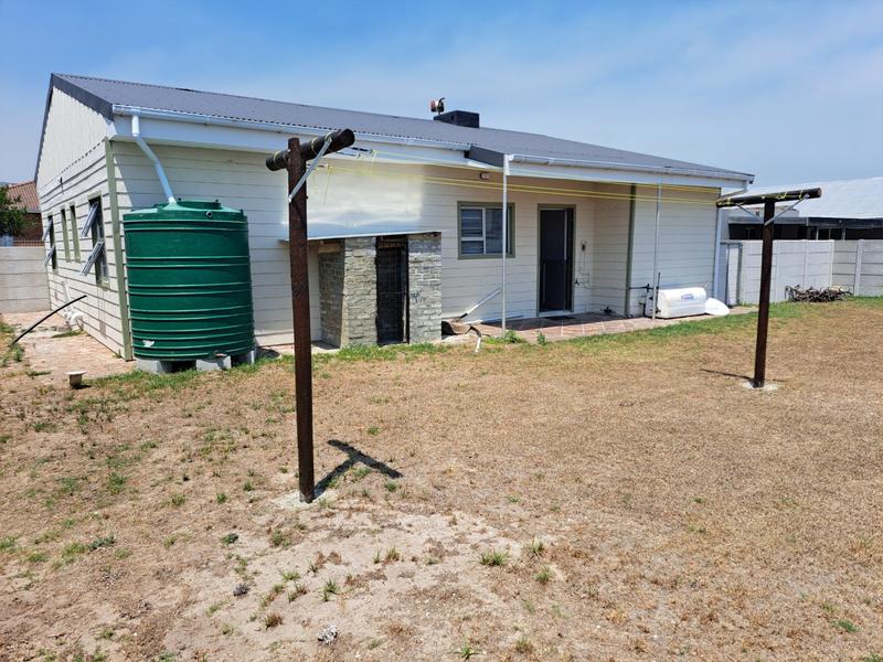3 Bedroom Property for Sale in Perlemoenbaai Western Cape